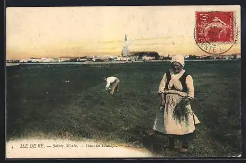 AK Sainte-Marie, Dans les Champs avec vue sur l`église