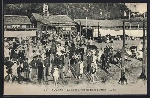 AK Fouras, La Plage devant les Bains Lardeux