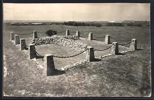 AK Port-des-Barques, La Croix des Galets sur l`entrée de l`Île Madame