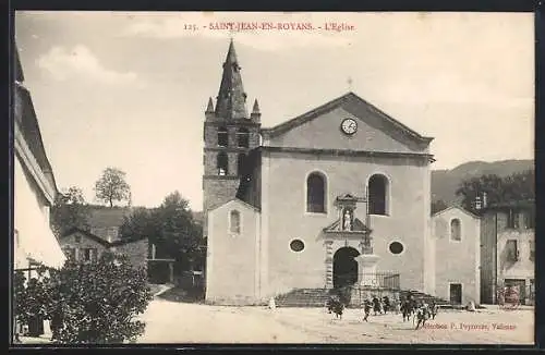 AK Saint-Jean-en-Royans, L`Église et la Place publique