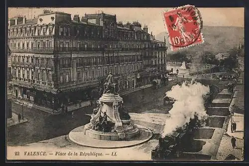 AK Valence, Place de la République avec fontaine et bâtiment imposant