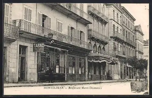 AK Montélimar, Boulevard Marre-Desmarais avec boutiques et immeubles