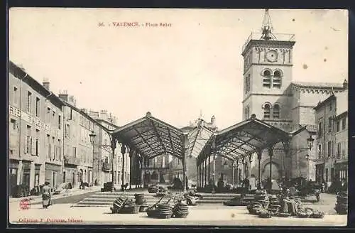 AK Valence, Place Belat avec marché couvert et tour de l`horloge