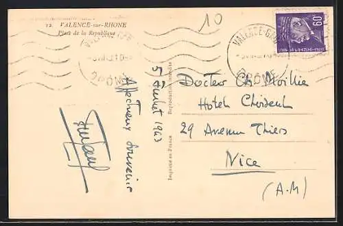 AK Valence, Place de la République avec statue et voitures anciennes