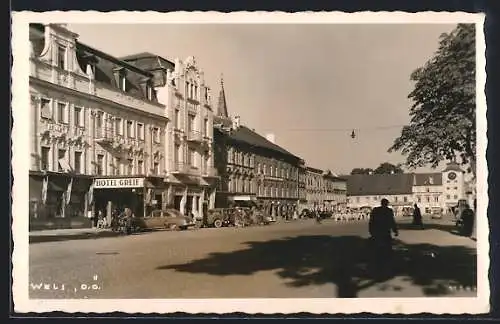 AK Wels, Hotel Greif, Geschäfte am Platz