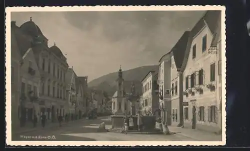 AK Weyer a. d. Enns, Strassenpartie mit Kirche und Brunnen