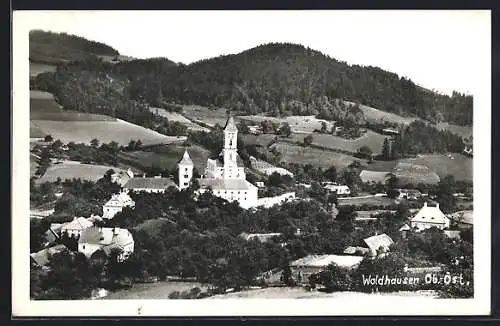 AK Waldhausen /Ob.-Öst., Teilansicht mit Kirche