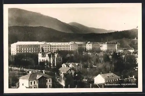 AK Kalksburg, Ortsansicht gegen die Berge