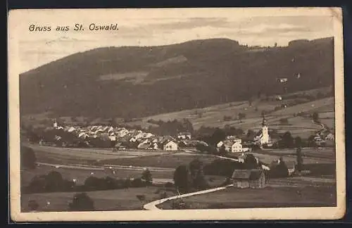 AK St. Oswald bei Freistadt, Blick auf den Ort und bewaldete Hänge