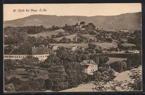 AK St. Ulrich bei Steyr, Ortsansicht mit Kirche und Bergblick