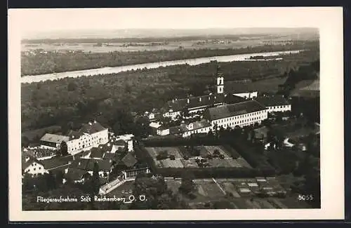 AK Reichersberg /O. Ö., Das Stift vom Flugzeug aus