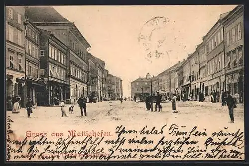 AK Mattighofen, Blick auf den belebten Hauptplatz