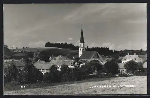 AK Lohnsburg /Ob.-Österreich, Ortsansicht mit Umgebung