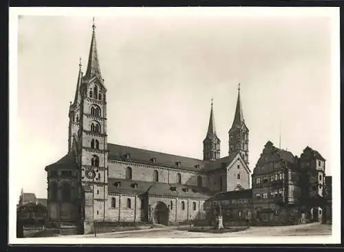 AK Bamberg, Der Dom von Nordost, rechts die alte Hofhaltung