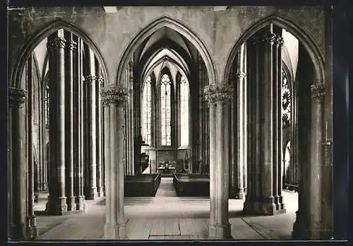 Foto-AK Deutscher Kunstverlag, Nr. 18: Oppenheim, Katharinenkirche, Blick durch das Mittelschiff zum Ostchor