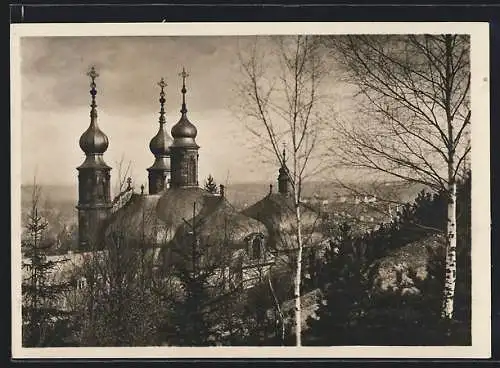 Foto-AK Deutscher Kunstverlag, Nr. 12: Würzburg, Blick vom Nikolausberg über die Kuppeln des Käppele auf die Stadt