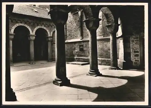 Foto-AK Deutscher Kunstverlag, Nr. 2a: Essen, Münsterkirche, Atrium