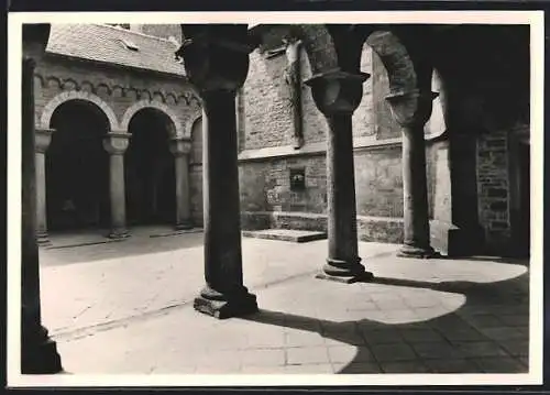 Foto-AK Deutscher Kunstverlag, Nr. 2a: Essen, Münsterkirche, Atrium