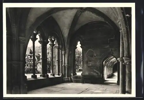 Foto-AK Deutscher Kunstverlag, Nr. 29: Maulbronn, Ehmalige Zisterzienserabtei, Blick auf den Klosterhof