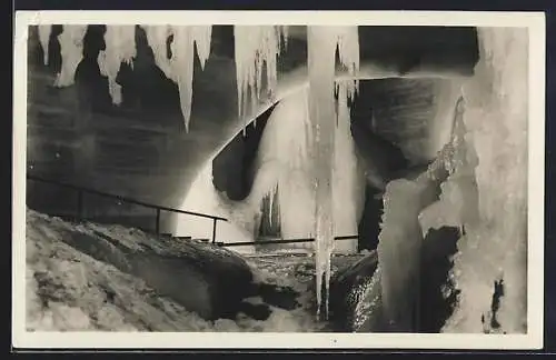 AK Dachstein-Riesenhöhle, Grosse Eiskapelle