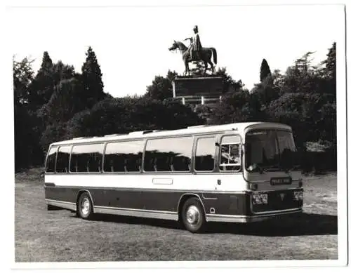 Fotografie P. Norman Button, Guildford, Bus AEC Associated Equipment Company, Reisebus Alder Valley