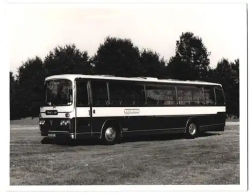 Fotografie P. Norman Button, Guildford, Bus AEC Associated Equipment Company, Reisebus Alder Valley