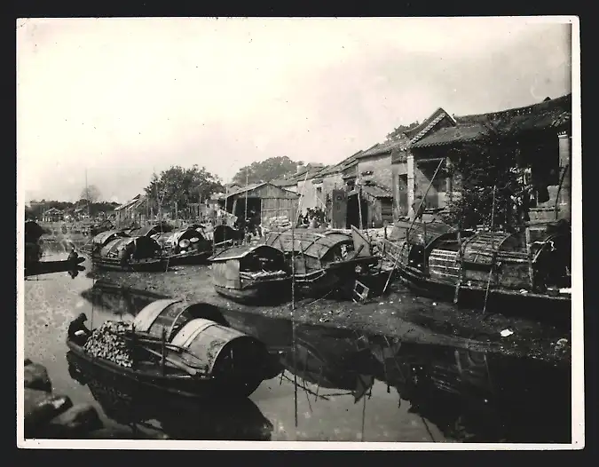 19 Fotografien Erich Herrmann, Berlin, Ansicht Canton / Guangzhou, chin. Schüler in Uniform, Papierfabrik, Tischerler 11