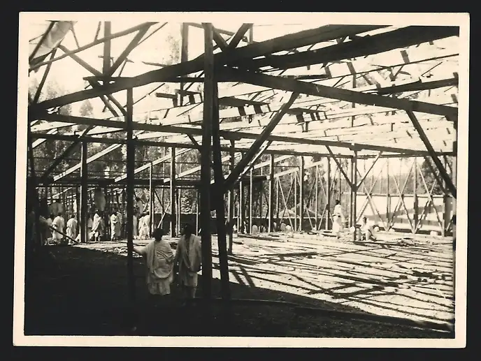 19 Fotografien Erich Herrmann, Berlin, Ansicht Canton / Guangzhou, chin. Schüler in Uniform, Papierfabrik, Tischerler 31