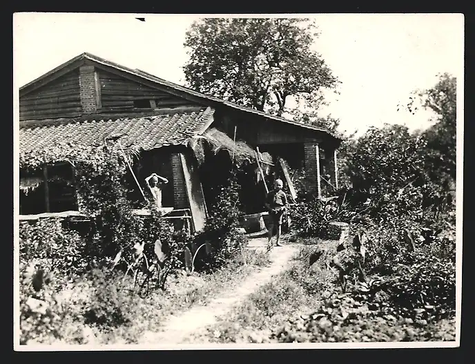 19 Fotografien Erich Herrmann, Berlin, Ansicht Canton / Guangzhou, chin. Schüler in Uniform, Papierfabrik, Tischerler 35