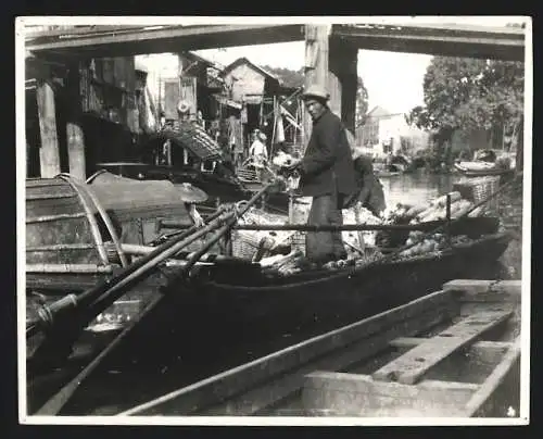 19 Fotografien Erich Herrmann, Berlin, Ansicht Canton / Guangzhou, chin. Schüler in Uniform, Papierfabrik, Tischerler