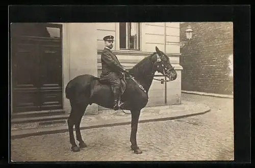 Foto-AK Reiter in der Stadt