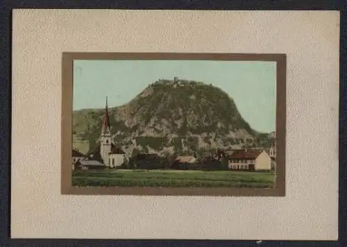 AK Hohentwiel, Ortsansicht mit Kirche vor dem Berg, Bilderrahmen-Passepartout, rückseitiger Aufsteller