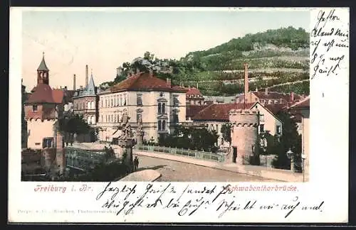 AK Freiburg i. Br., Schwabenthorbrücke mit Turm und Bergblick