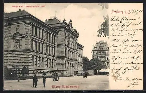 AK Freiburg i. B., Höhere Mädchenschule mit Passanten