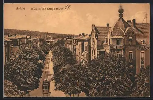 AK Erfurt, Blick in die Steigerstrasse mit Strassenbahn