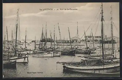 AK La Cotinière /Ile d`Oléron, Port de la Cotinière avec bateaux de pêche