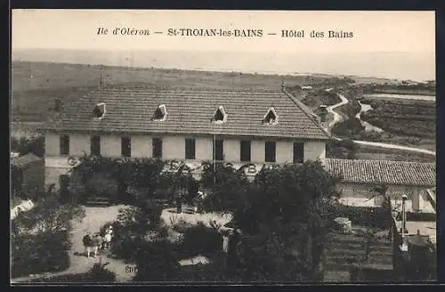 AK St-Trojan-les-Bains, Hôtel des Bains avec vue sur la campagne environnante