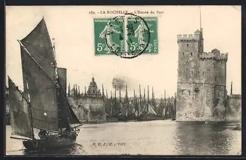 AK La Rochelle, L`Entrée du Port et voiliers