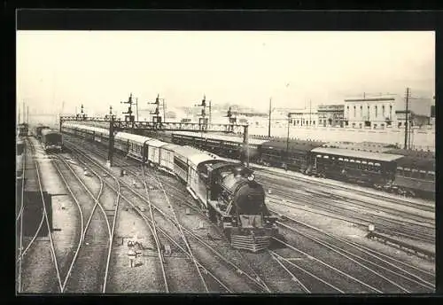 AK Buenos-Ayres, Eisenbahnkommt am Bahnhof an, Chemin de Fer Argentins