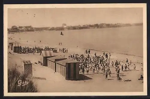 AK Tharon-Plage, Plage de la Saulzinière avec cabines et baigneurs