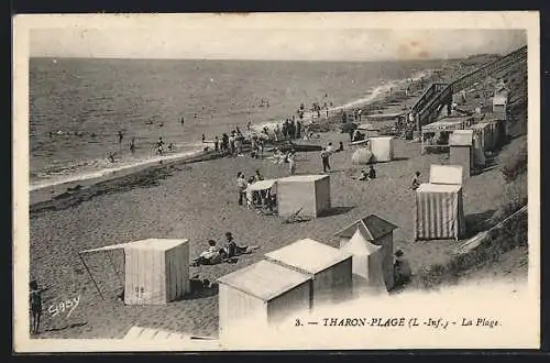 AK Tharon-Plage, La Plage avec cabines de bain et baigneurs