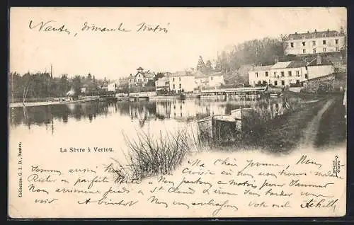 AK Vertou, La Sèvre à Vertou avec vue sur les maisons au bord de l`eau