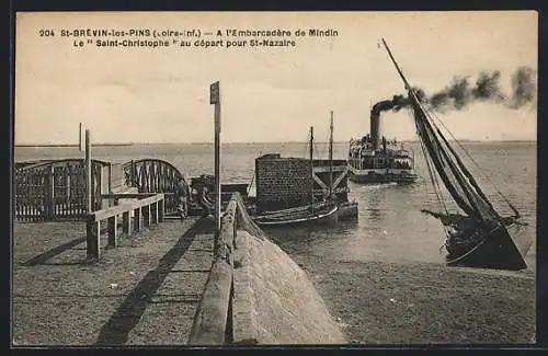 AK St-Brévin-les-Pins, Le Saint-Christophe au départ pour St-Nazaire à l`embarcadère de Mindin