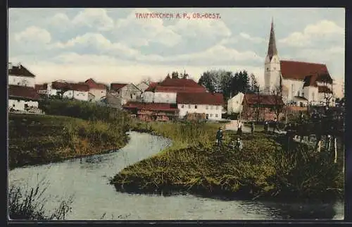 AK Taufkirchen /Ob.-Oest., Uferpartie an der Flussbrück beim Ortseingang