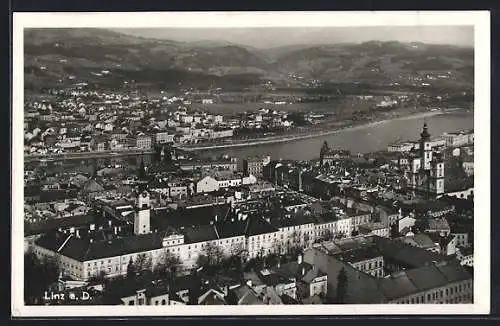 AK Linz / Donau, Stadtansicht aus der Vogelschau