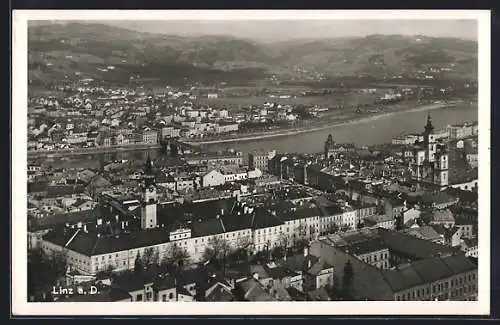 AK Linz a. D., Ortsansicht aus der Vogelschau