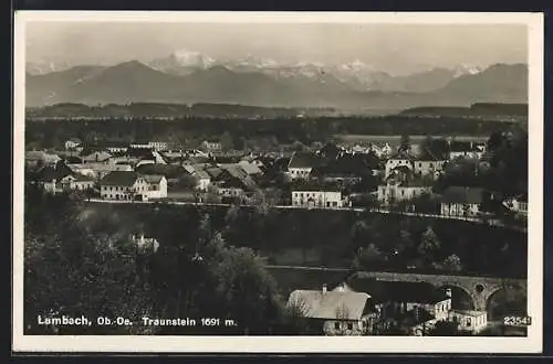 AK Lambach /O.-Oe., Ortsansicht mit Traunstein