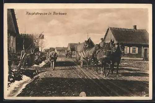 AK Borkowo, Hauptstrasse mit Soldaten