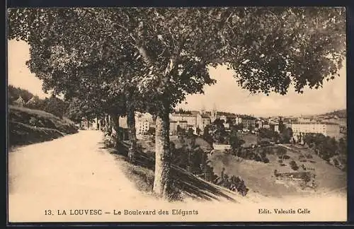 AK Louvesc /Ardêche, Le Boulevard des Elégants