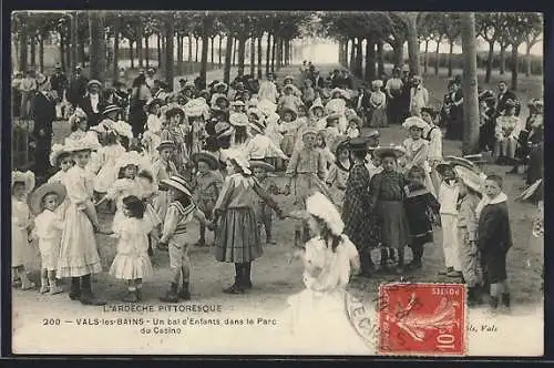 AK Vals-les-Bains, Un bal d`Enfants dans le Parc du Casino